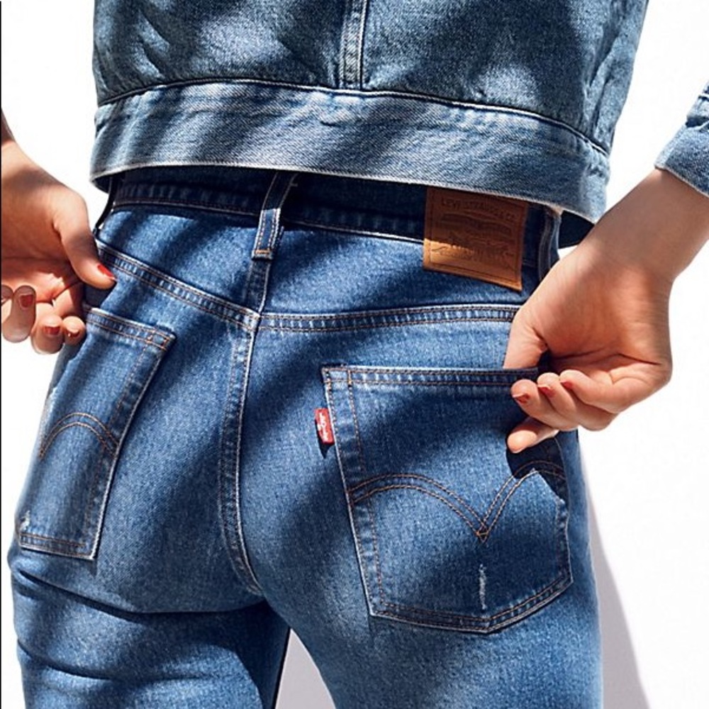 Levi’s Wedgie Fit High Waist Ankle Jeans Sz 26